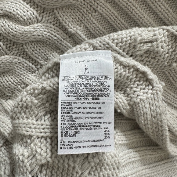 Banana Republic Cable Knit Sweater - Picture 6 of 6